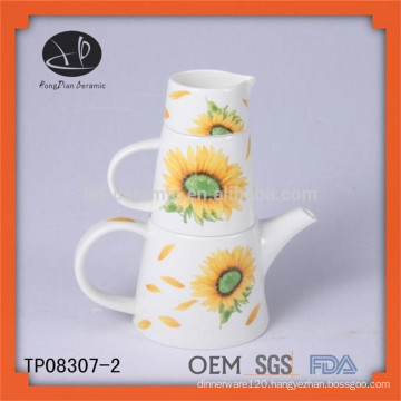 ,ceramic teapot with design,divided tea set,Porcelain decorative teapots,tea cup set
